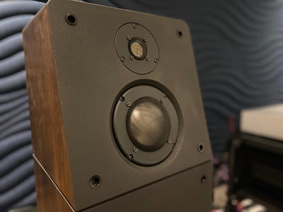 Genesis 400 Series Floorstanding Speakers - Consignment