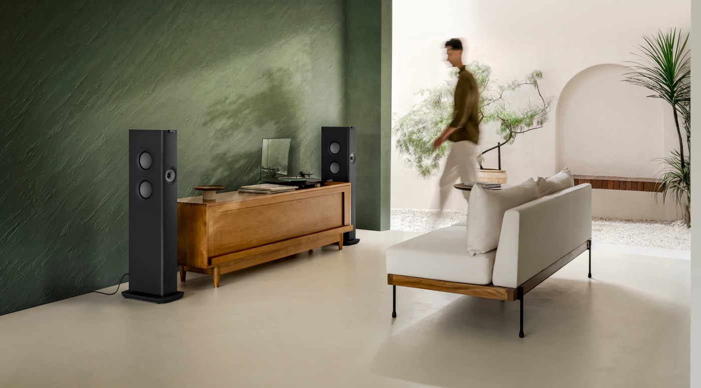 KEF LS60 Wireless Floorstanding Speakers - B-Stock